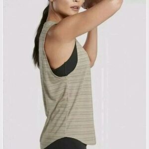 Athleta cloud light muscle tank